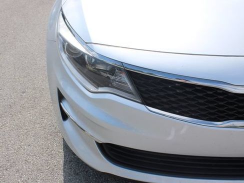 Used 2018 Kia Optima LX FWD image 37