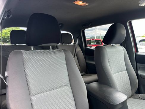 Used 2013 Toyota Tacoma PreRunner w/ SR5 Pkg RWD image 15