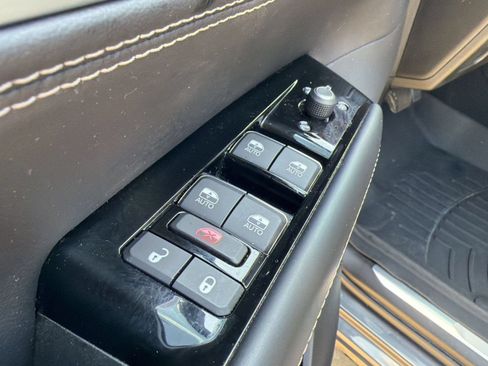 Used 2023 Jeep Grand Wagoneer 4WD image 30