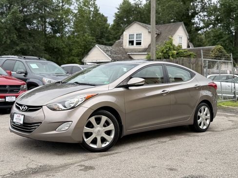 Used 2012 Hyundai Elantra Limited w/ Technology Pkg 5 FWD image 2