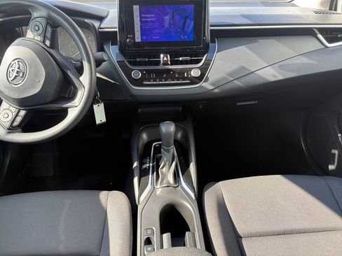 Used 2025 Toyota Corolla LE FWD image 17