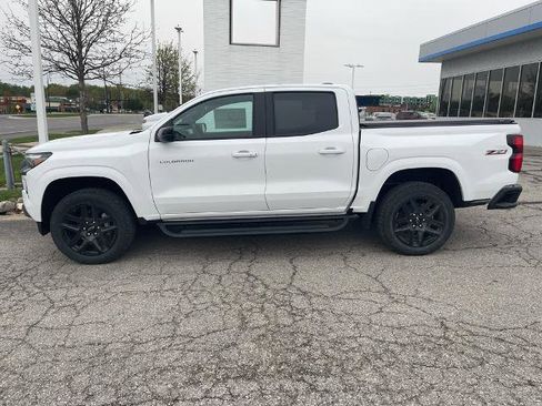 New 2025 Chevrolet Colorado Z71 w/ Z71 Convenience Package 2 AWD/4WD image 2