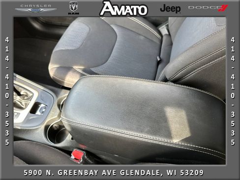 Used 2015 Jeep Cherokee Latitude FWD image 27
