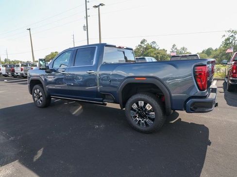 New 2025 GMC Sierra 2500 Denali w/ Denali Reserve Package image 6