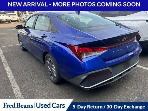Used 2024 Hyundai Elantra SEL FWD image 4