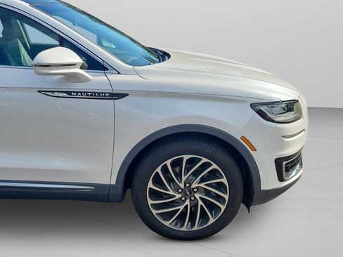 Used 2019 Lincoln Nautilus Reserve w/ Driver Assistance Package image 33