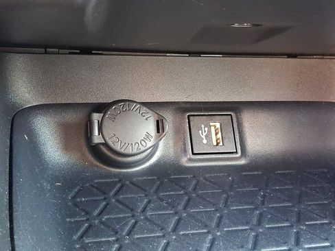 Certified 2025 Toyota RAV4 XLE FWD image 27