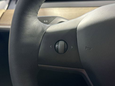 Used 2021 Tesla Model 3 Standard Range Plus image 20