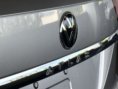 Used 2023 Volkswagen Atlas Cross Sport SE FWD image 10