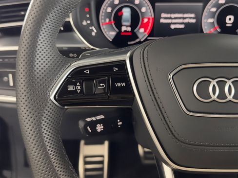 Used 2025 Audi S8 image 21