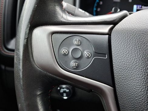 Used 2017 GMC Canyon SLE w/ All Terrain Package AWD/4WD image 21