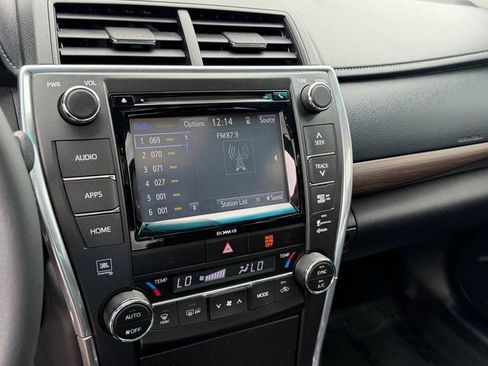 Used 2017 Toyota Camry XLE FWD image 20