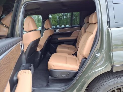 New 2026 Hyundai Santa Fe Calligraphy FWD image 19