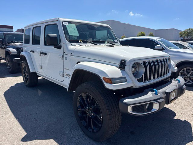Used 2024 Jeep Wrangler Unlimited Sahara AWD/4WD image 3