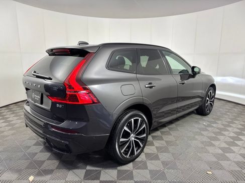 Used 2023 Volvo XC60 B5 Plus AWD/4WD image 5