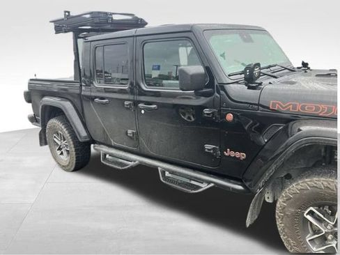 Used 2024 Jeep Gladiator Mojave AWD/4WD image 13