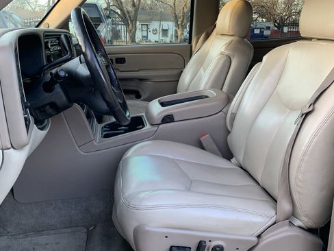 Used 2004 Chevrolet Tahoe Z71 w/ Z71 Preferred Equipment Group image 9