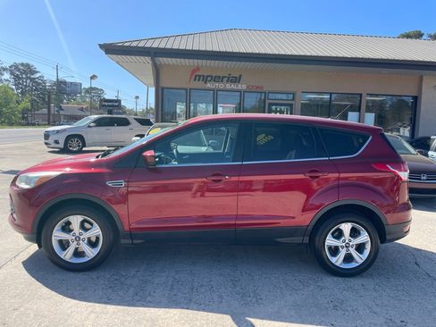 Used 2014 Ford Escape SE image 2