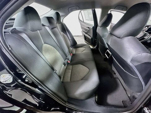 Used 2022 Toyota Camry LE FWD image 12
