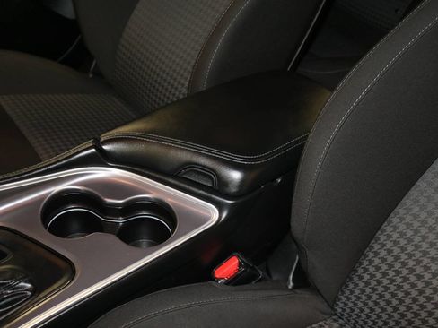 Used 2022 Dodge Challenger GT w/ Driver Convenience Group image 59