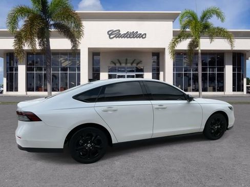 Used 2025 Honda Accord SE image 15