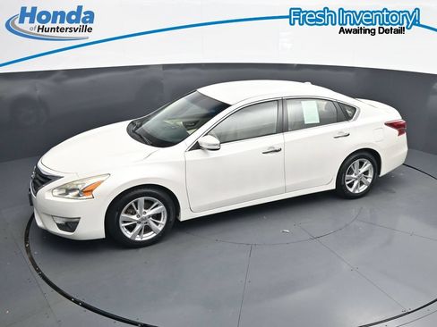 Used 2013 Nissan Altima 2.5 SL FWD image 19