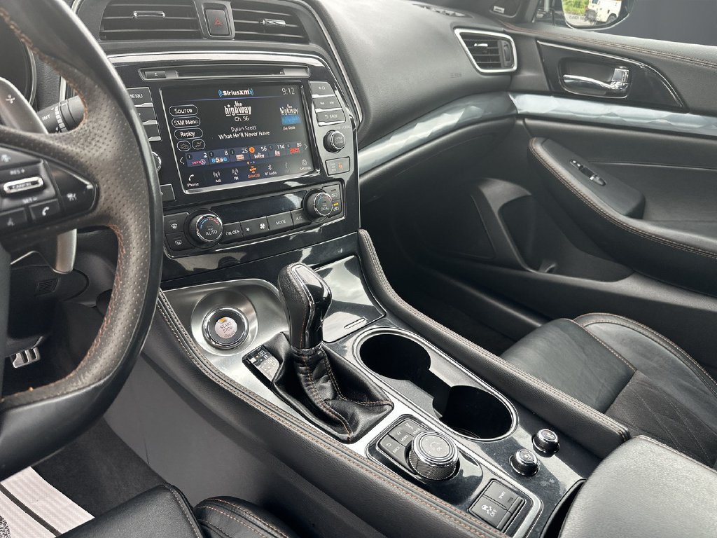 Used 2023 Nissan Maxima SR w/ Sport Mat Group FWD image 16