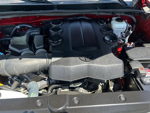 Used 2016 Toyota 4Runner SR5 AWD/4WD image 23