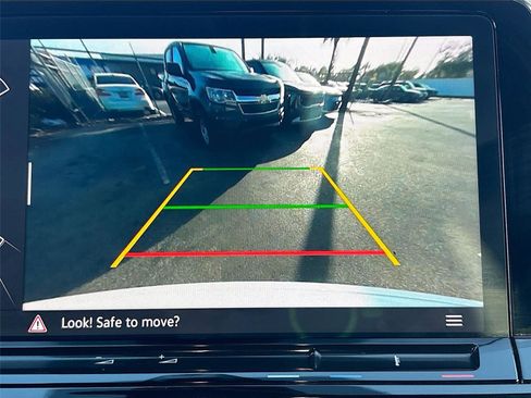 Used 2025 Volkswagen Atlas Cross Sport SE image 13