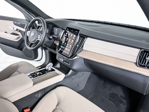 New 2026 Volvo XC90 T8 Plus w/ Protection Package Premier AWD/4WD image 25