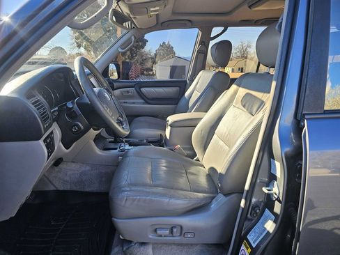 Used 2003 Toyota Land Cruiser image 9