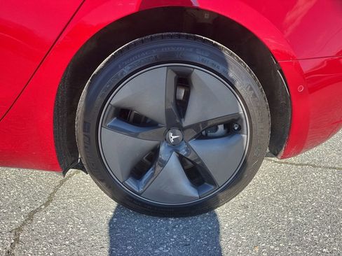 Used 2019 Tesla Model 3 Long Range image 32