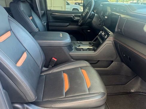 Used 2024 GMC Sierra 3500 AT4 AWD/4WD image 2