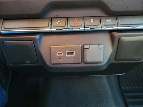 Used 2021 Chevrolet Silverado 1500 Custom image 30