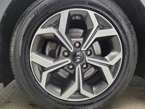 Used 2019 Kia Forte LXS FWD image 31