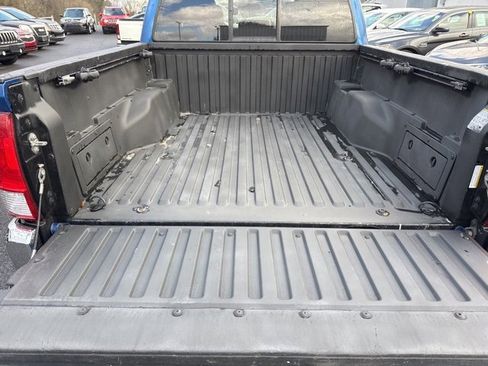 Used 2017 Toyota Tacoma SR5 image 10