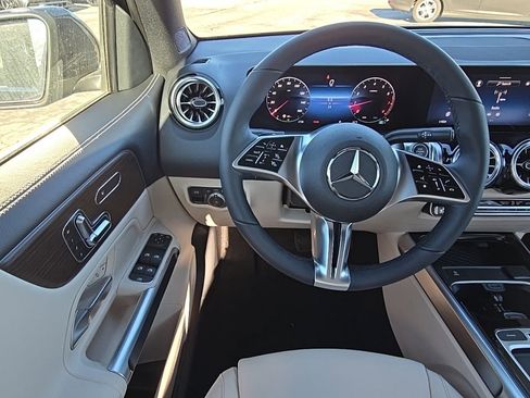 New 2026 Mercedes-Benz GLB 250 4MATIC image 30