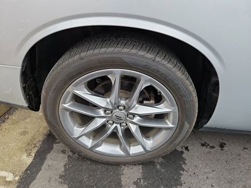 Used 2022 Dodge Challenger GT image 6