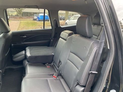 Used 2022 Honda Pilot Special Edition image 3