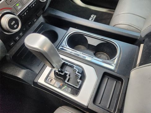 Used 2020 Toyota Tundra Limited w/ Limited Premium Package image 20