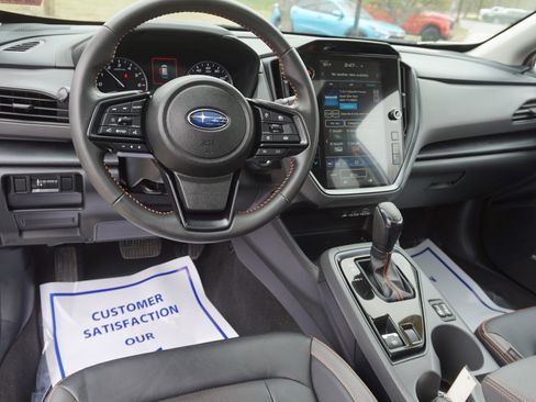 Used 2024 Subaru Crosstrek 2.5i Limited AWD/4WD image 16