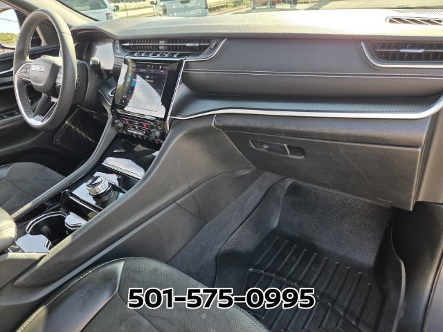Used 2023 Jeep Grand Cherokee Altitude AWD/4WD image 18