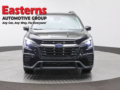 Used 2023 Subaru Ascent Premium w/ Convenience Package AWD/4WD image 2