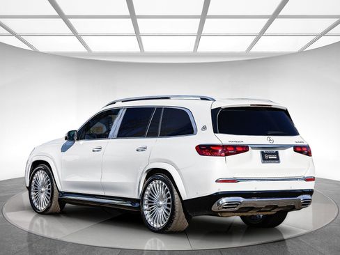 Certified 2025 Mercedes-Benz Maybach GLS 600 4MATIC image 2