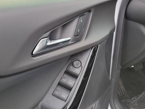 New 2026 Chevrolet Equinox LT w/ Convenience Package II image 7