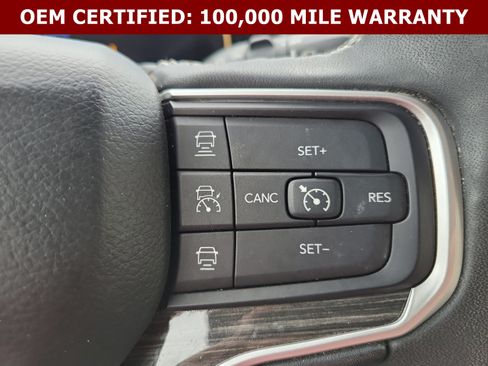 Used 2022 Jeep Wagoneer Series II AWD/4WD image 32