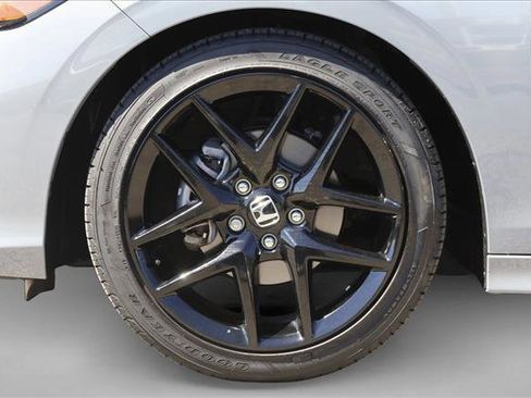 Used 2025 Honda Civic Sport image 9