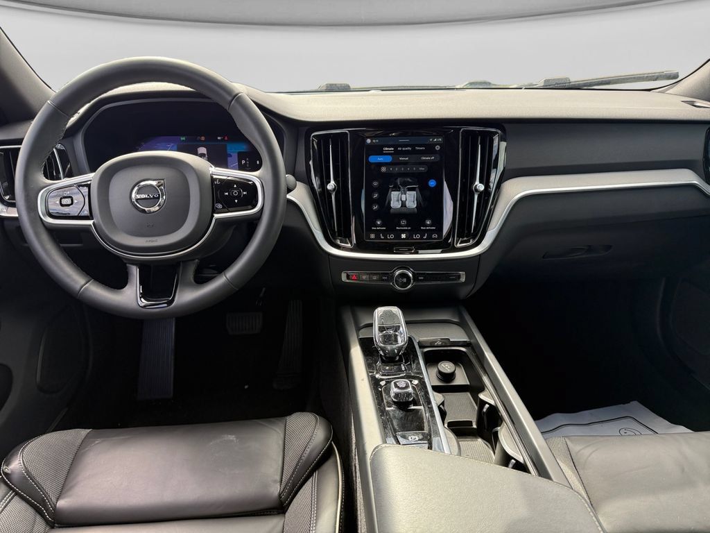 Used 2024 Volvo S60 B5 Plus FWD image 23