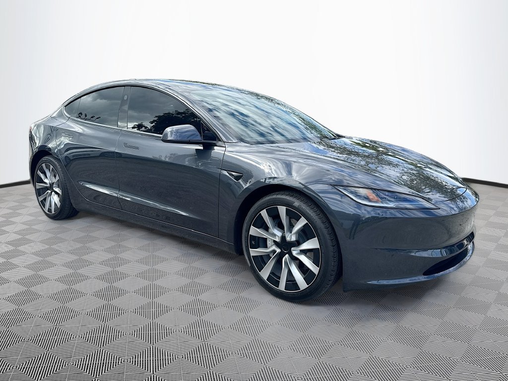 Used 2024 Tesla Model 3 Standard Range RWD image 3