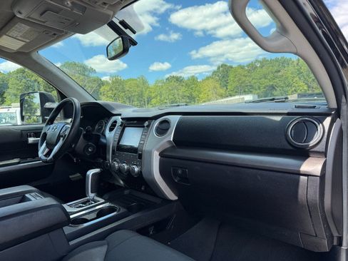 Used 2015 Toyota Tundra SR5 AWD/4WD image 19